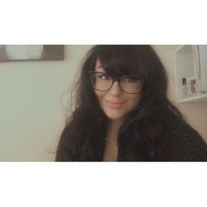 Meet your Posher, Melina